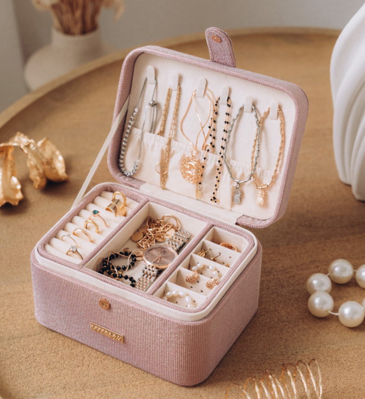 Modne szkatułki na biżuterię Peterson