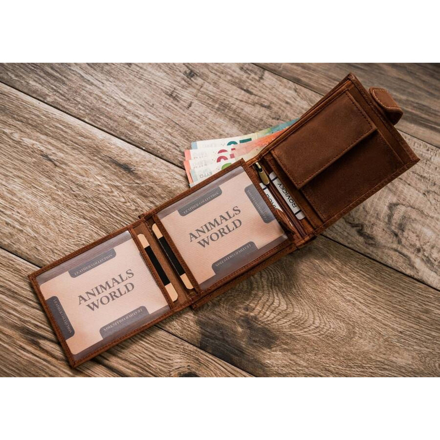 Skórzany, brązowy portfel męski z tłoczeniem na froncie przedstawiającym psa