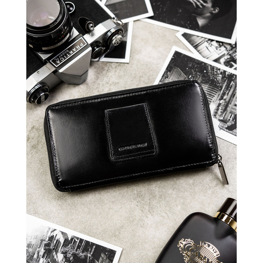 Skórzana, czarna saszetka męska z systemem RFID - Rovicky