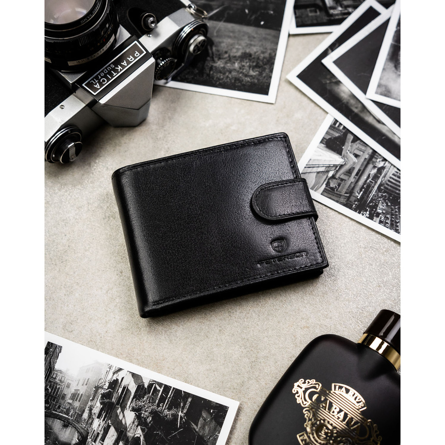 Poziomy portfel męski ze skóry naturalnej w czarnym kolorze wyposażony w system RFID - Peterson