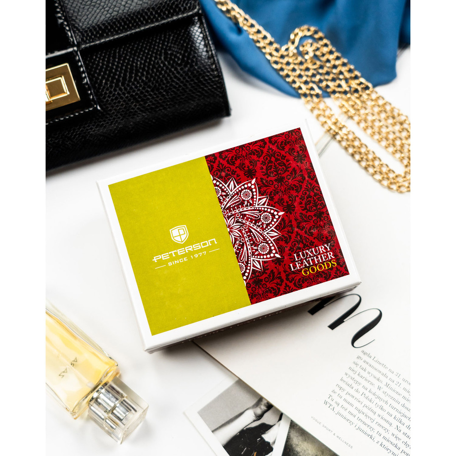 Portfel damski ze skóry naturalnej w niebieskim kolorze ozdobiony kwiatowym wzorem - Peterson