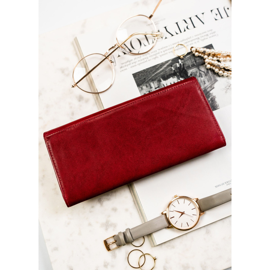 Duży, skórzany portfel damski w czerwonym kolorze zamykany na zatrzask - Peterson