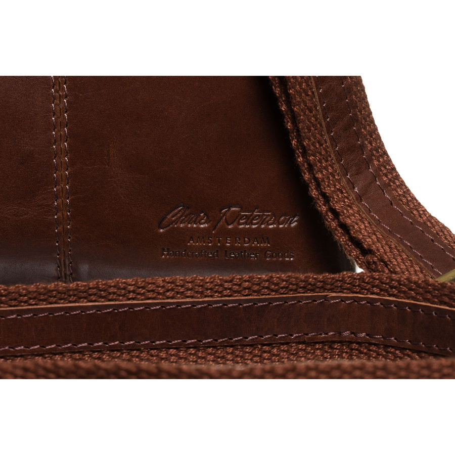 Brązowa, męska listonoszka ze skóry naturalnej zamykana suwakiem - Peterson