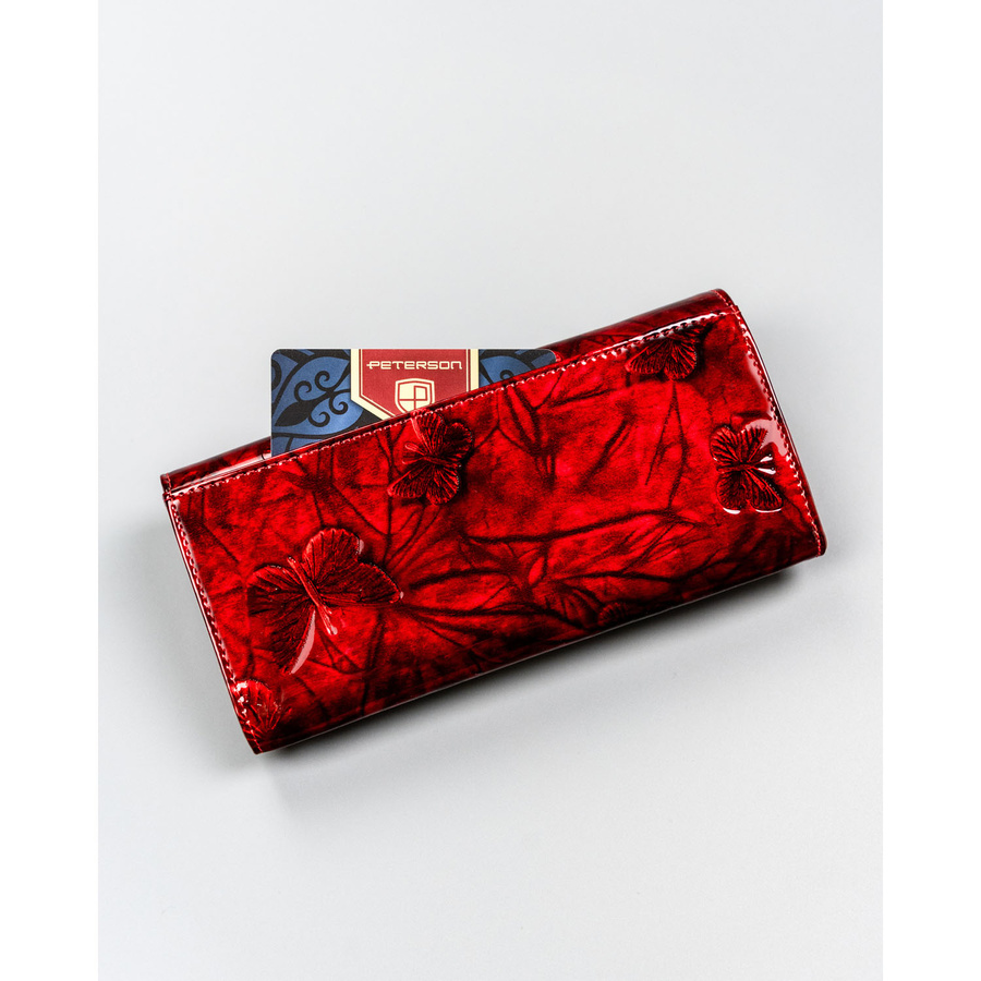 Lakierowany portfel damski ze skóry naturalnej w czerwonym kolorze - Peterson