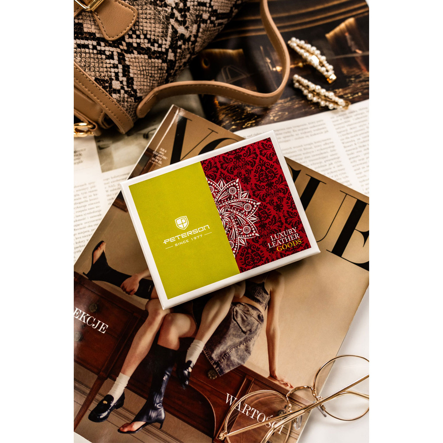 Skórzany portfel damski na zatrzask z RFID - Peterson