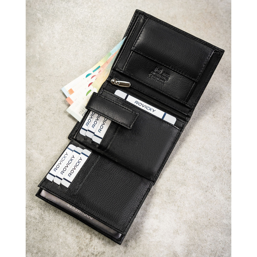 Duży, pionowy portfel męski ze skóry naturalnej w czarnym kolorze, mieszczący dowód rejestracyjny - Rovicky