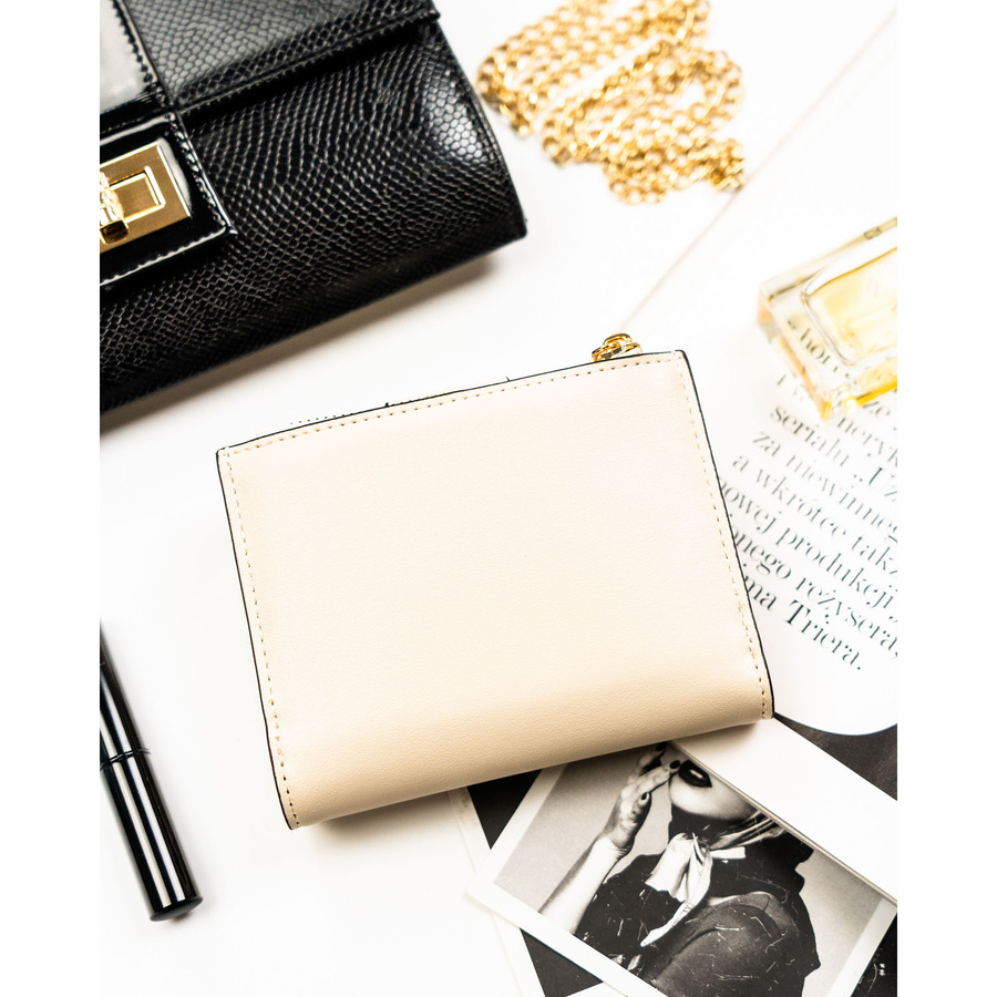 Średni portfel damski ze skóry ekologicznej w beżowym kolorze, mieści dowód rejestracyjny - Peterson