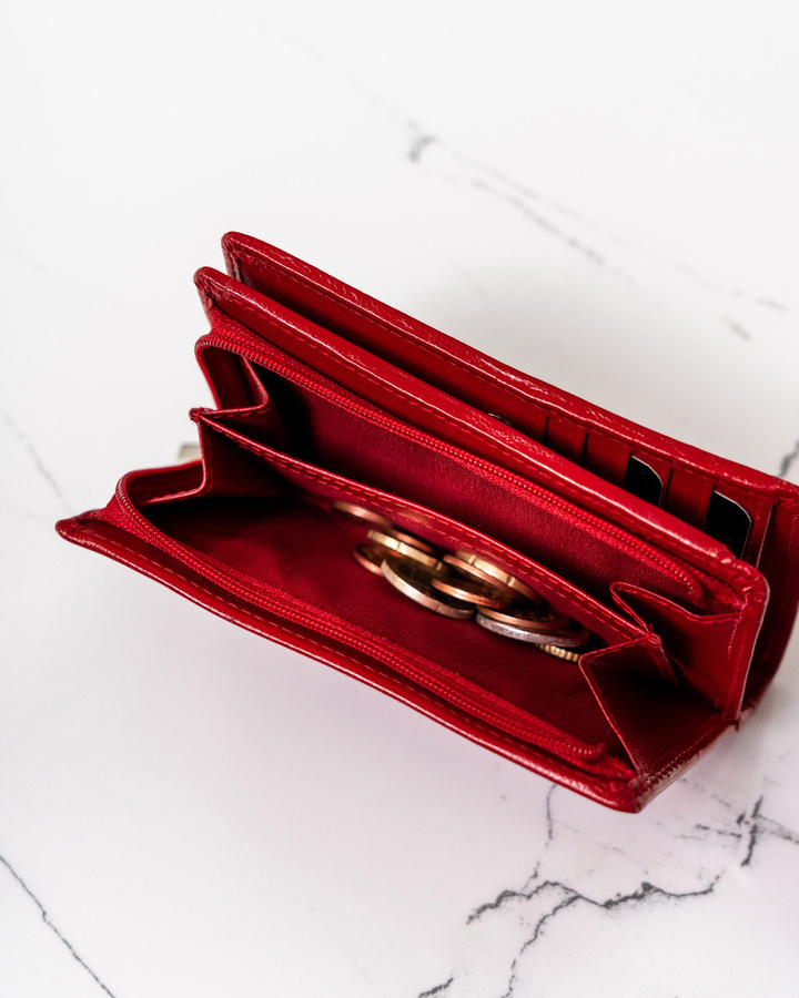 Skórzany portfel damski z dużą sekcją na karty płatnicze - Cavaldi