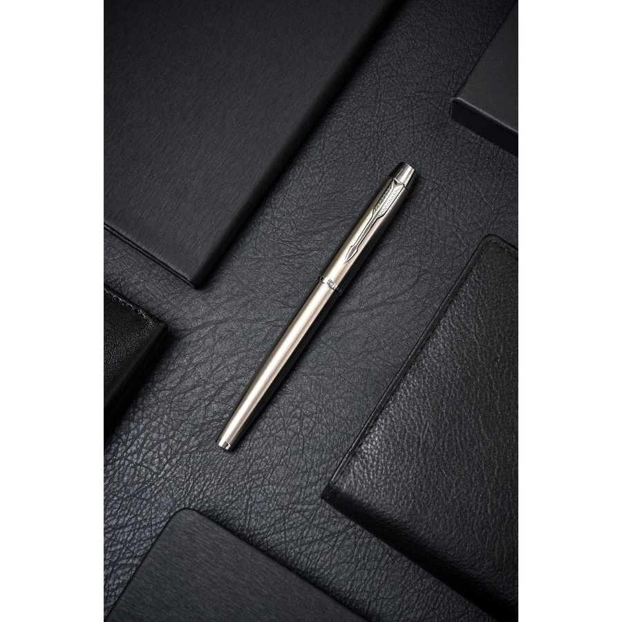 Metalowy długopis w srebrnym kolorze z czarnym wkładem - Peterson