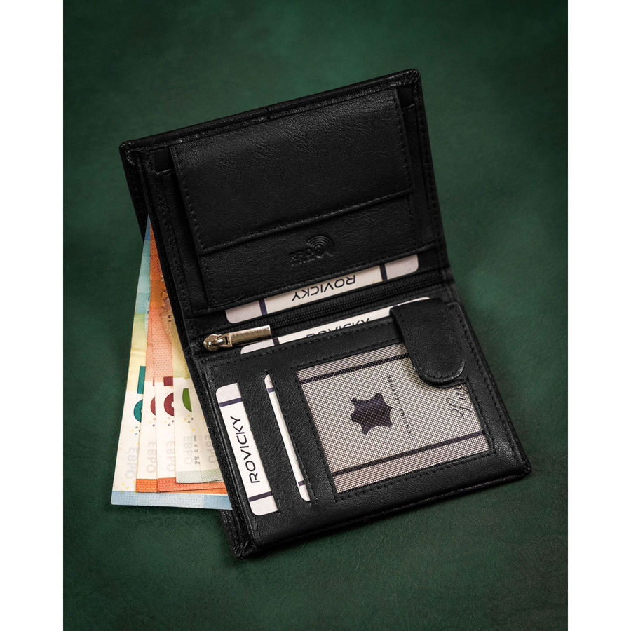 Duży, skórzany portfel męski w czarnym kolorze wyposażony w system RFID - Rovicky