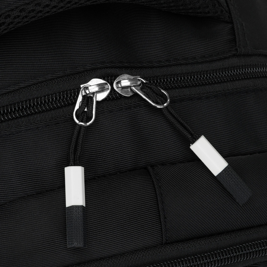 Plecak szkolny z poliestru w czarnym kolorze z przegrodą na laptopa - Peterson