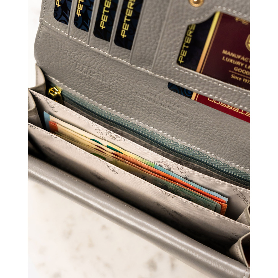 Portfel ze skóry naturalnej w kwiatowy wzór zamykany zatrzaskiem - Peterson