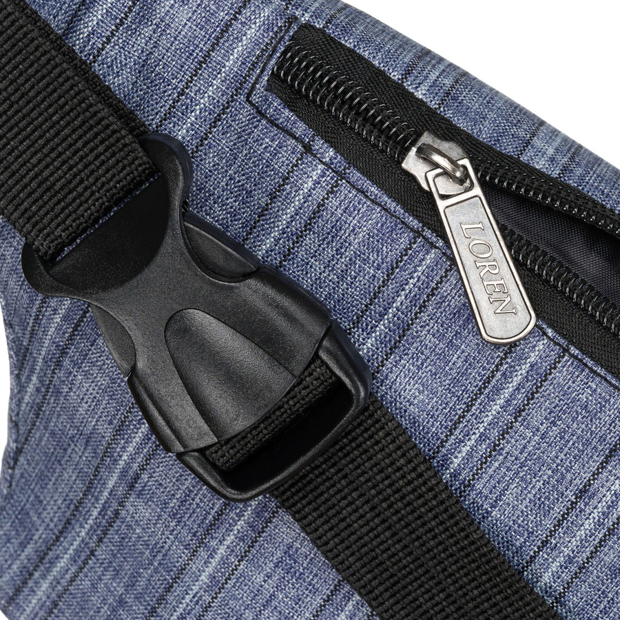 Niebieska saszetka miejsko-sportowa zawieszona na regulowanym pasku