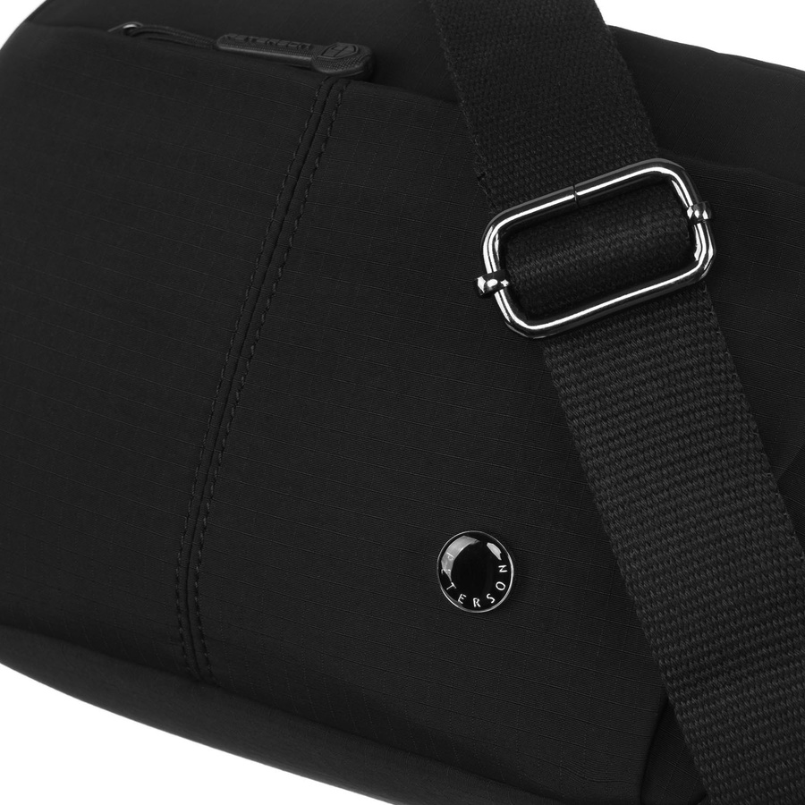 Codzienna listonoszka damska w czarnym kolorze z wytrzymałego poliestru - Peterson