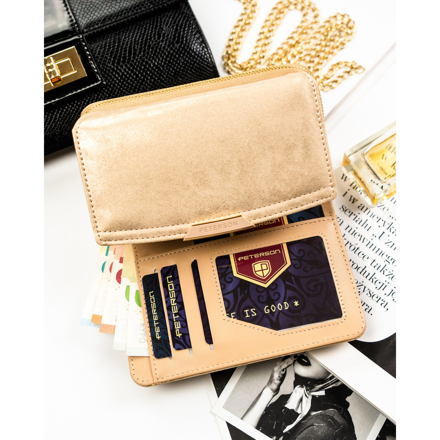 Beżowy portfel damski ze skóry ekologicznej zamykany na zatrzask i suwak - Peterson