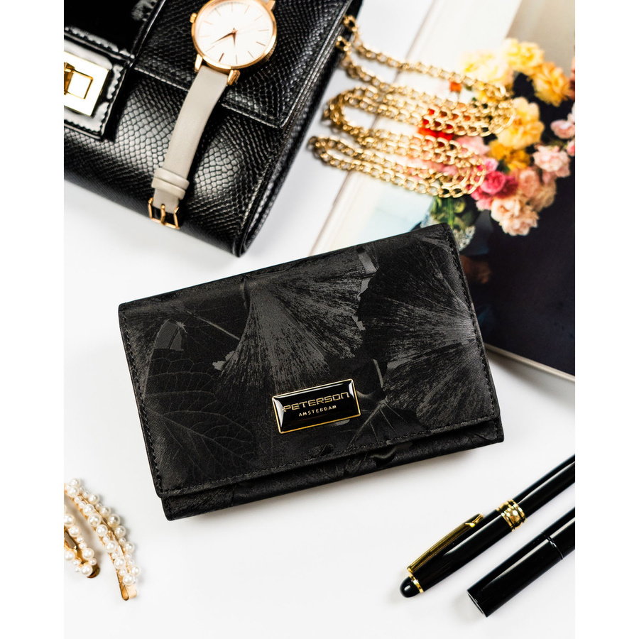 Poziomy, duży portfel damski ze skóry naturalnej i ekologicznej w czarnym kolorze - Peterson