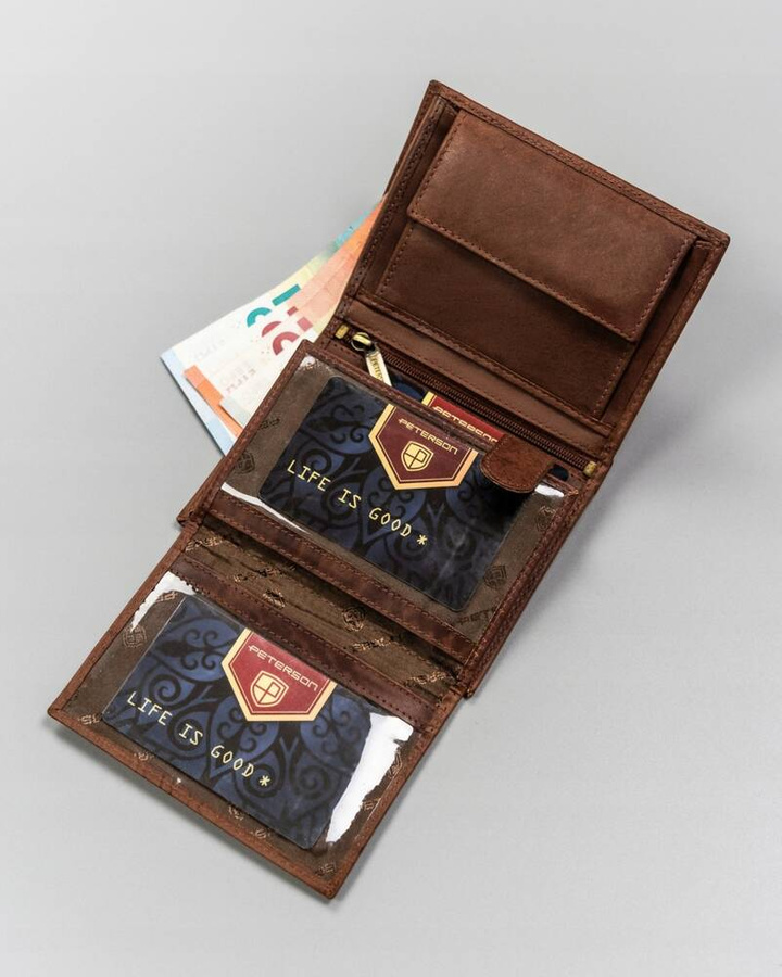 Duży, skórzany portfel męski w orientacji pionowej - Peterson
