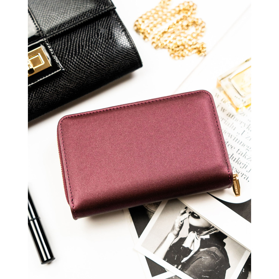 Portfel damski ze skóry ekologicznej w fioletowym kolorze wyposażony w system RFID - Peterson