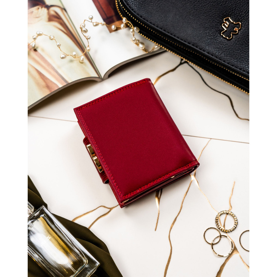 Czerwony portfel damski ze skóry naturalnej i ekologicznej z systemem RFID - Peterson