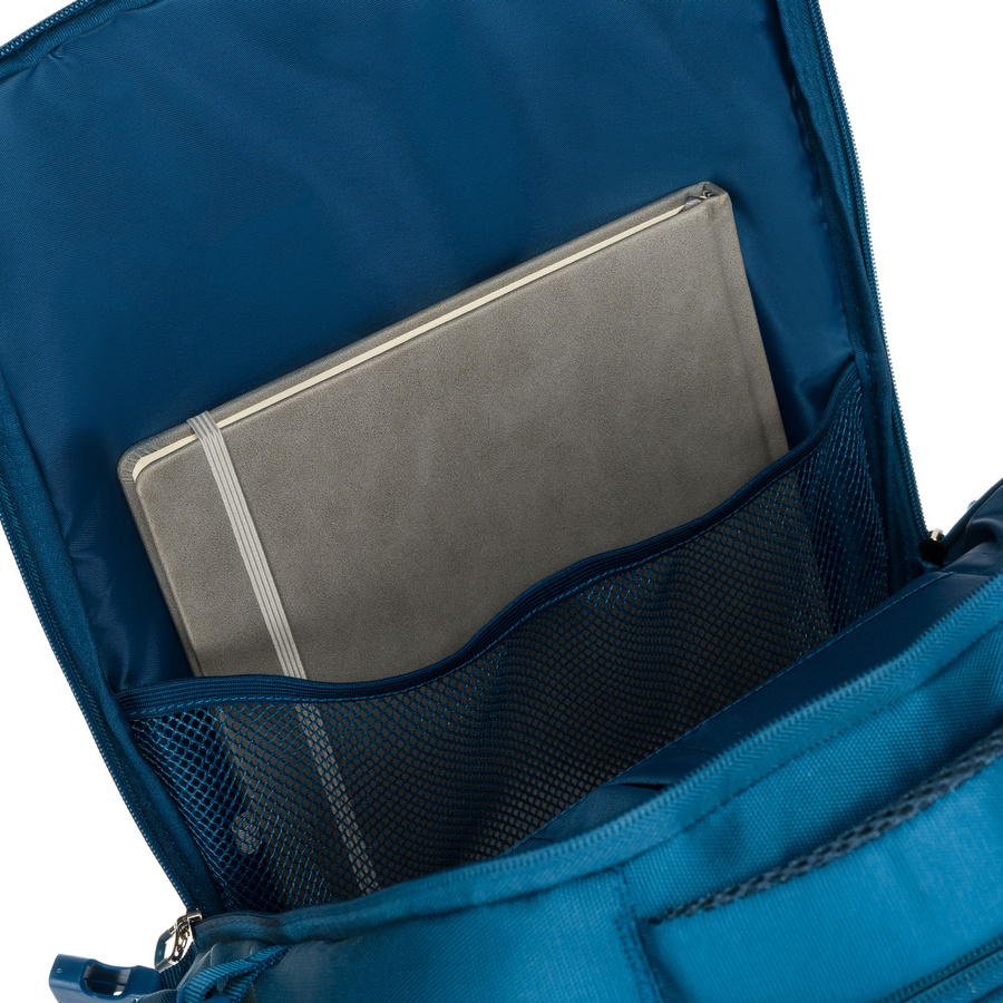 Plecak podróżny w niebieskim kolorze, idealny na bagaż podręczny i wyposażony paski kompresyjne - Peterson
