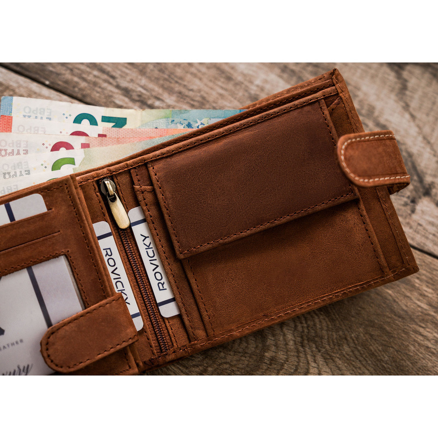 Klasyczny, skórzany portfel męski w brązowym kolorze