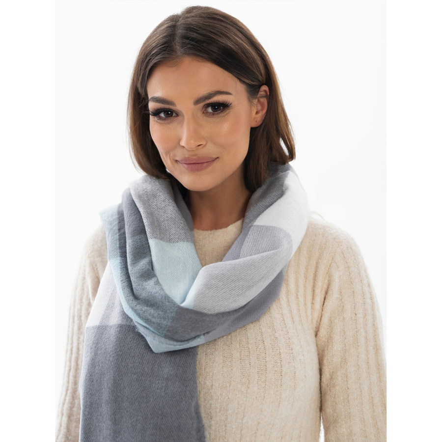 Dwustronny, niebieski szal damski z poliestru ozdobiony frędzlami - Rovicky