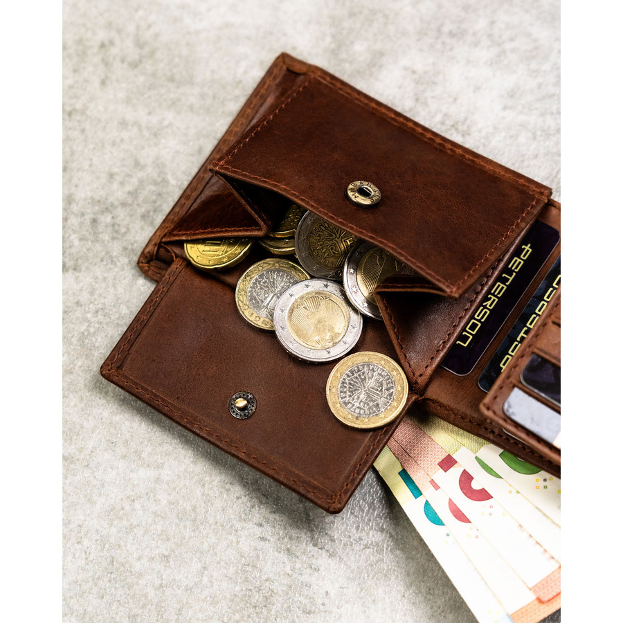 Jasnobrązowy portfel męski ze skóry naturalnej bez zapięcia zewnętrznego - Peterson