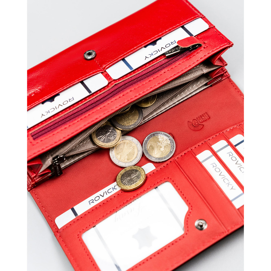 Duży, poziomy, czerwony portfel damski ze skóry naturalnej i ekologicznej zamykany zatrzaskiem - Rovicky
