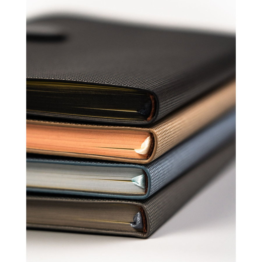 Czarny notatnik w formacie A5 z magnetycznym zapięciem - Peterson