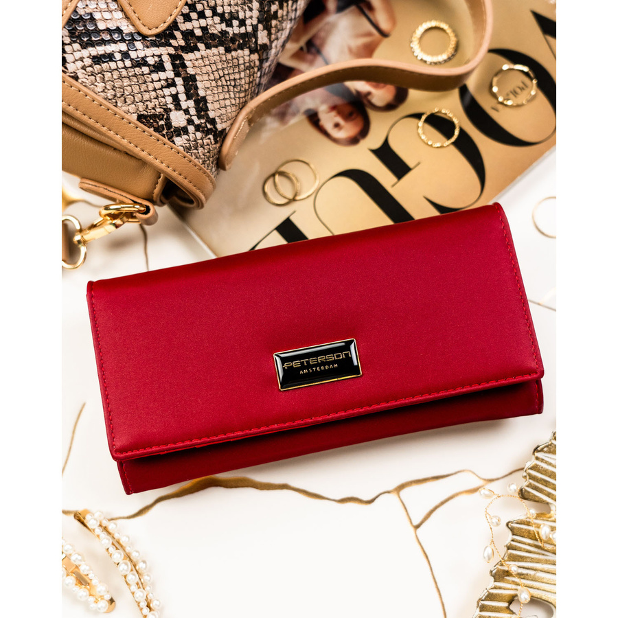 Duży, czerwony portfel damski wykonany ze skóry naturalnej i ekologicznej zamykany zatrzaskiem - Peterson