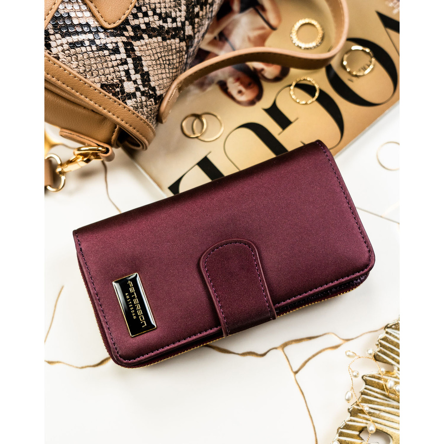 Fioletowy portfel damski ze skóry naturalnej i ekologicznej zamykany na zatrzask i suwak - Peterson