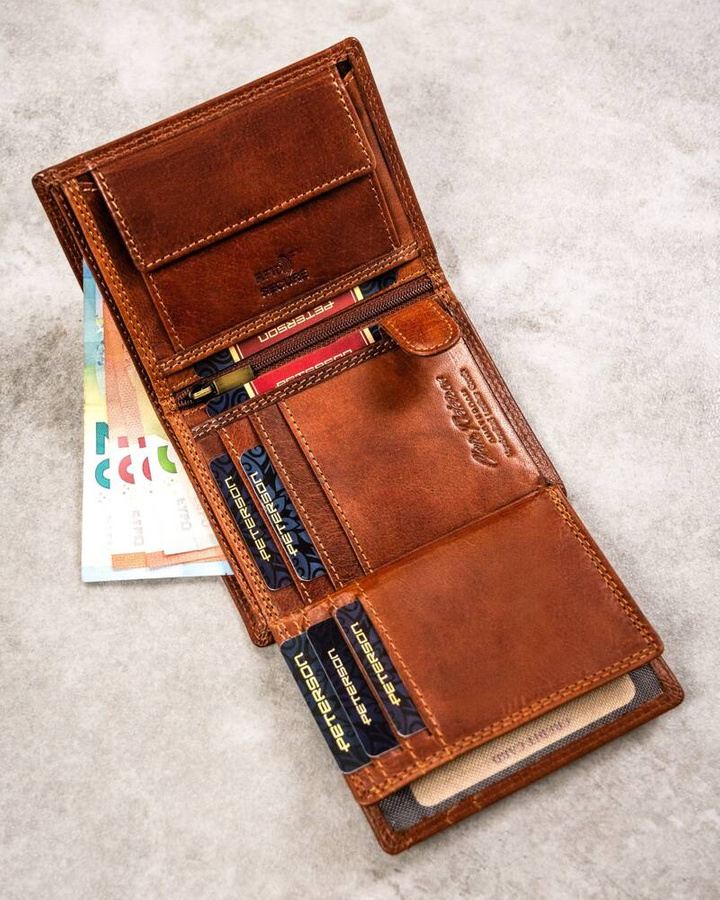 Duży, skórzany portfel męski z wytłoczonym znakiem zodiaku - Peterson