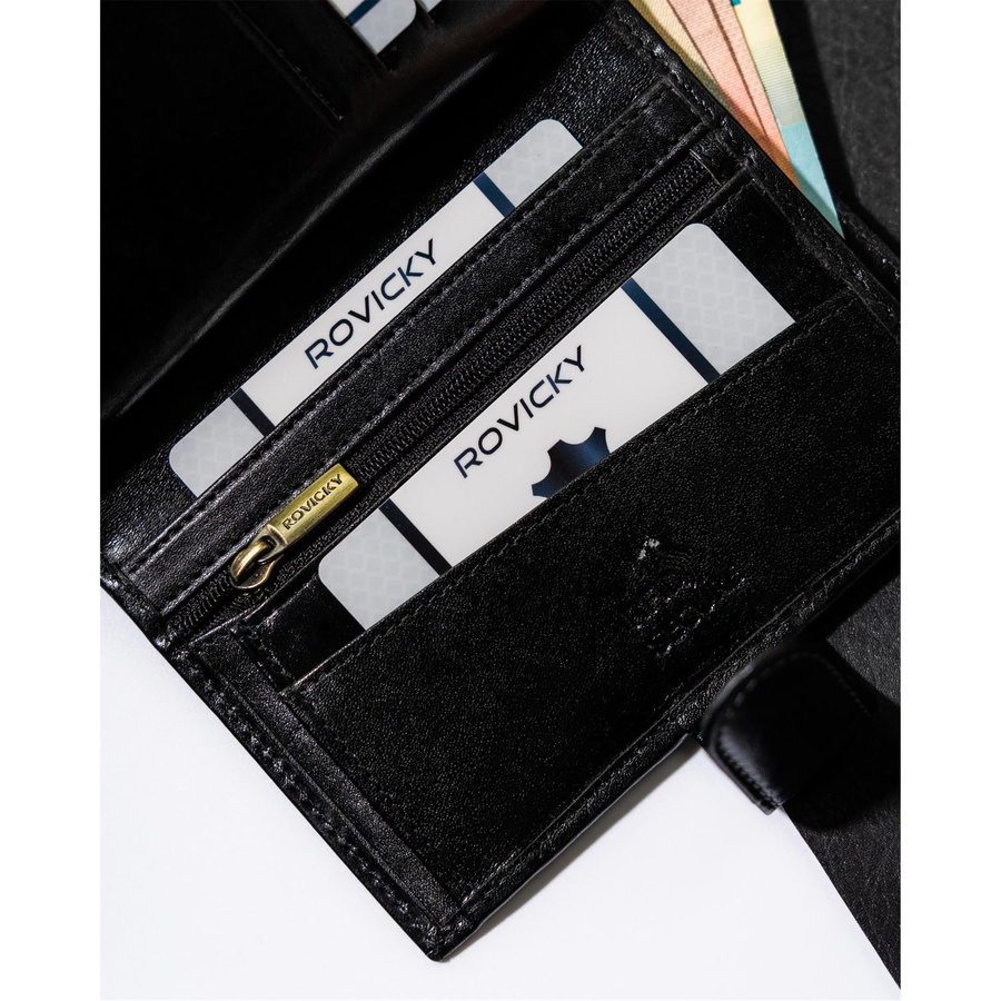 Skórzany, czarny portfel męski z zapięciem i systemem RFID - Rovicky