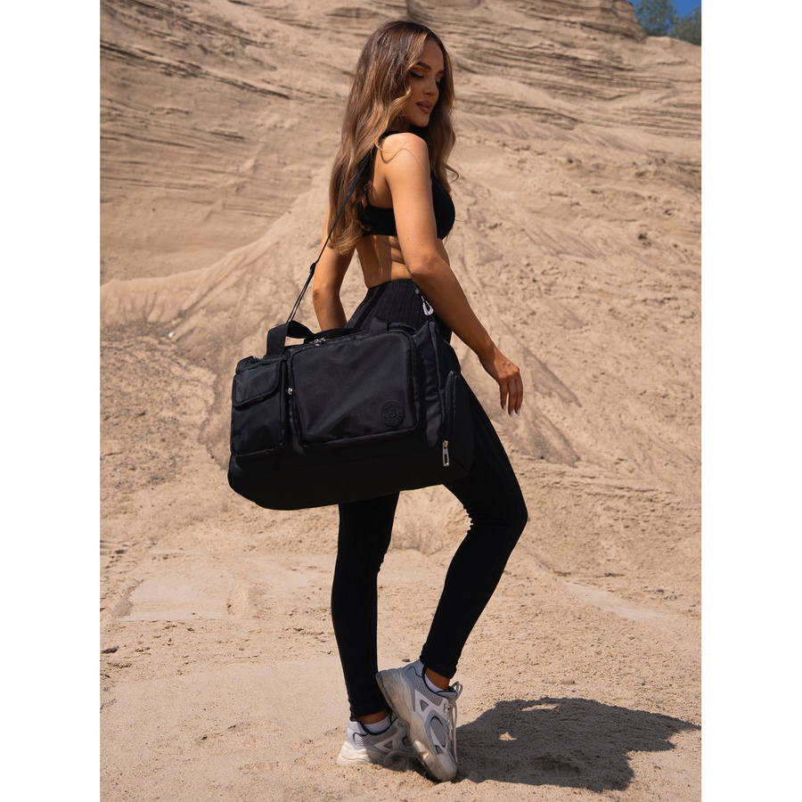 Czarna, sportowa torba podróżna z poliestru z paskiem na ramię - Peterson
