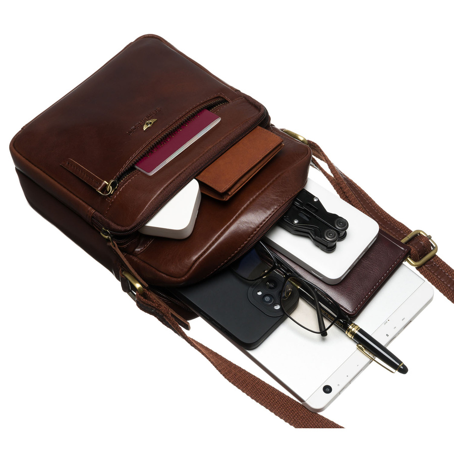 Skórzana, brązowa torebka męska zawieszona na pasku. W zestawie saszetka na klucze - Peterson