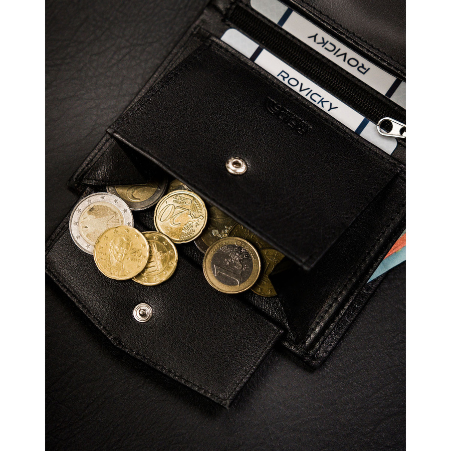 Czarny, pionowy portfel męski ze skóry naturalnej bez zapięcia zewnętrznego - Ronaldo