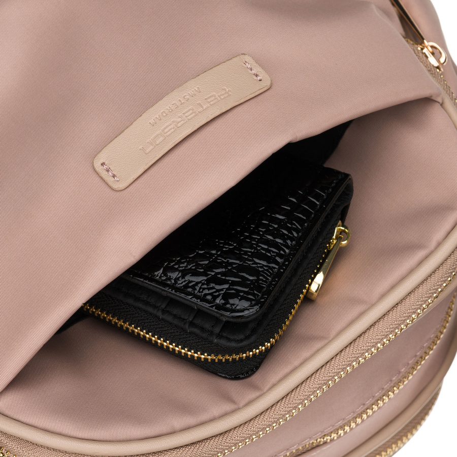 Różowa, nylonowa listonoszka damska zamykana suwakiem i klipsem magnetycznym - Peterson