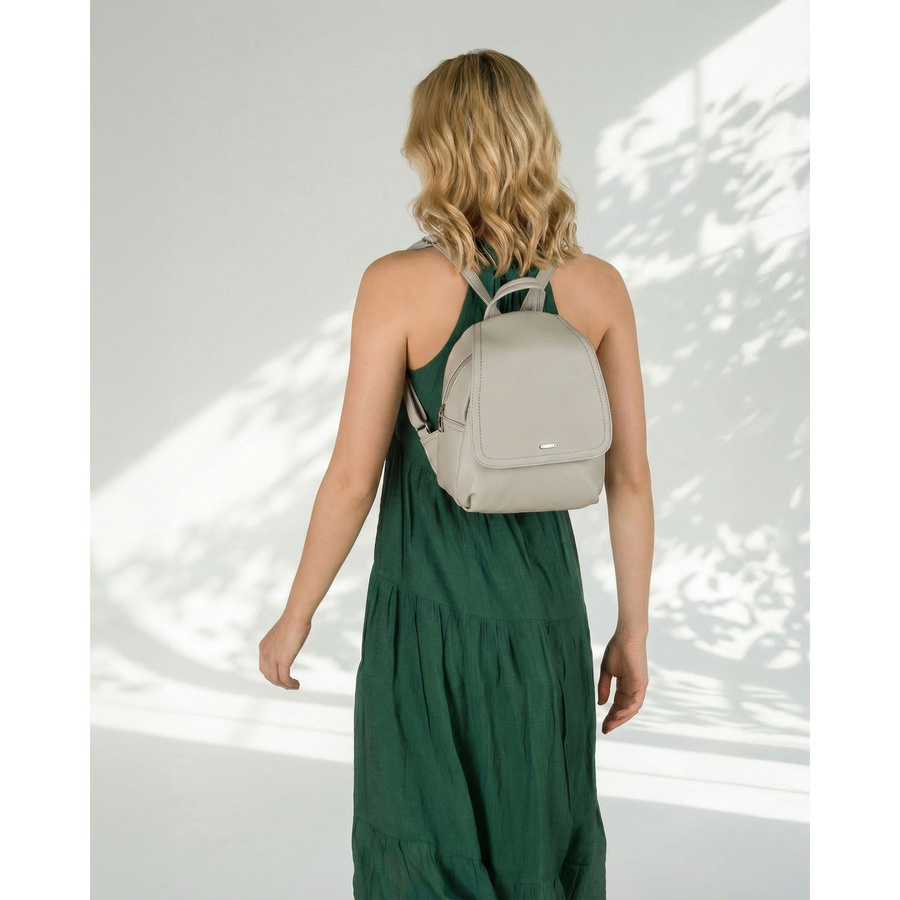 Szary, miejski plecak damski ze skóry ekologicznej - Rovicky