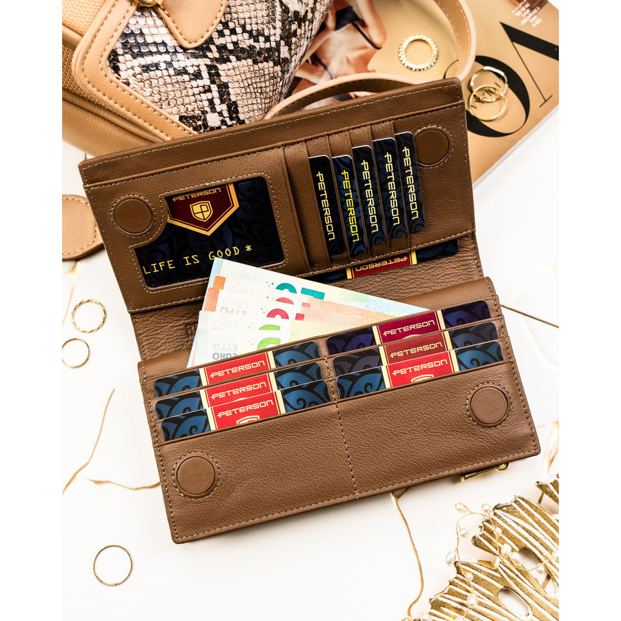 Brązowy portfel damski ze skóry naturalnej i ekologicznej z systemem RFID - Peterson