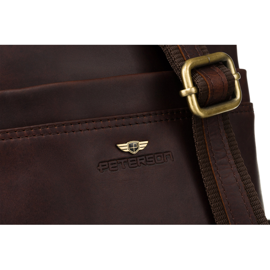 Skórzana torebka na ramię z kieszonką na suwak - Peterson