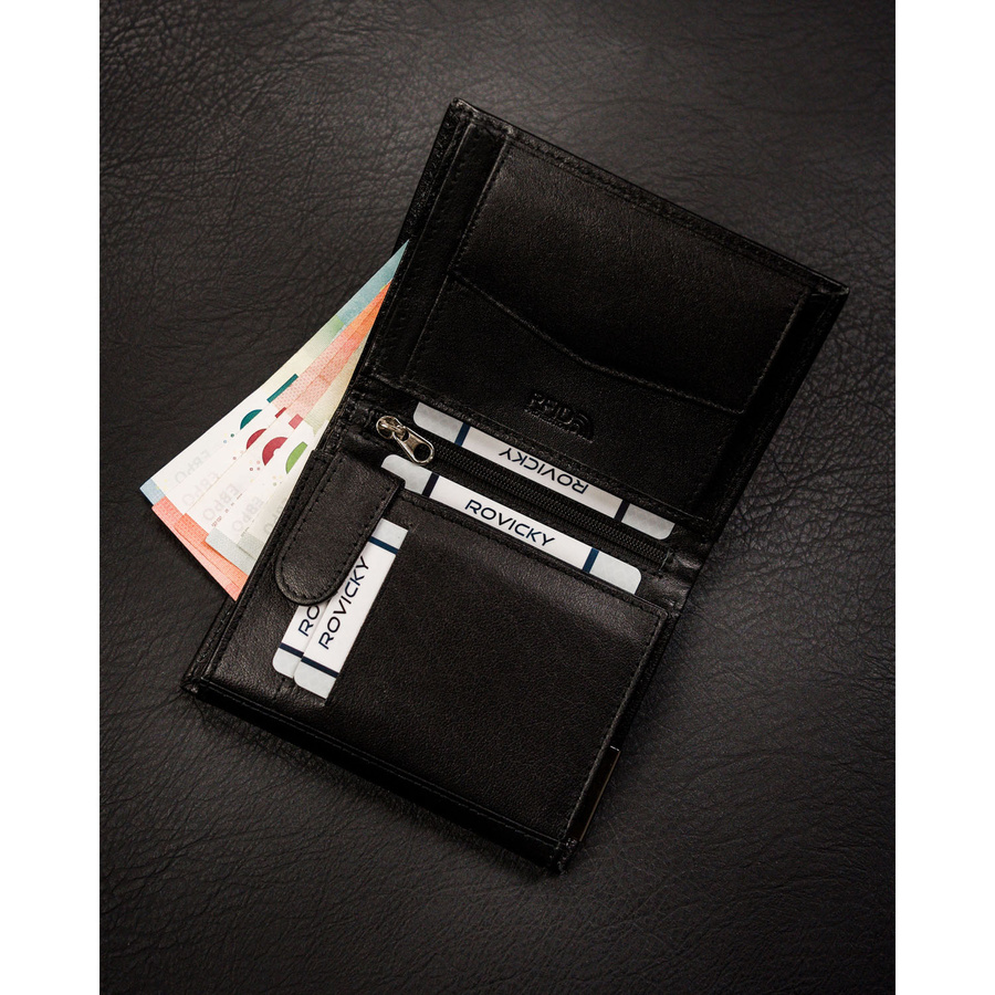 Czarny, pionowy portfel męski ze skóry naturalnej bez zapięcia zewnętrznego - Ronaldo