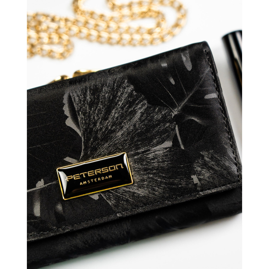 Poziomy, modny portfel damski ze skóry naturalnej i ekologicznej w czarnym kolorze - Peterson