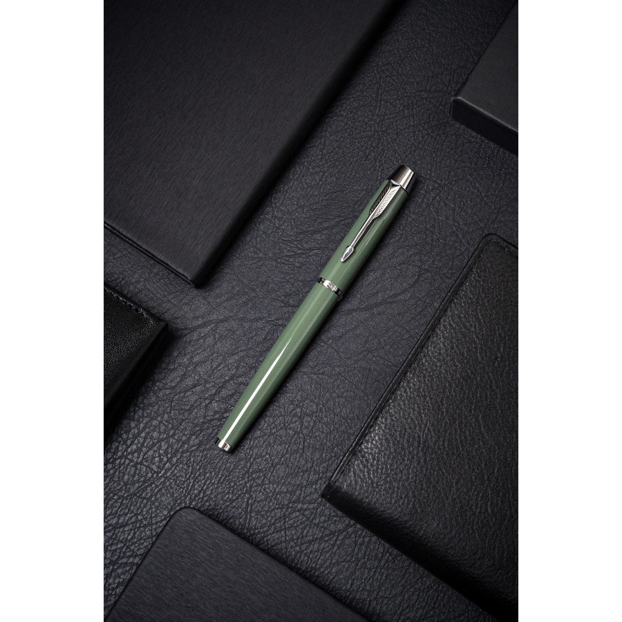 Zielono-srebrny długopis metalowy z czarnym wkładem - Peterson