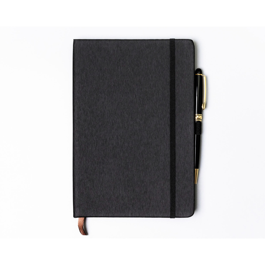 Czarny notes w formacie A5 zadrukowany w linie - Peterson