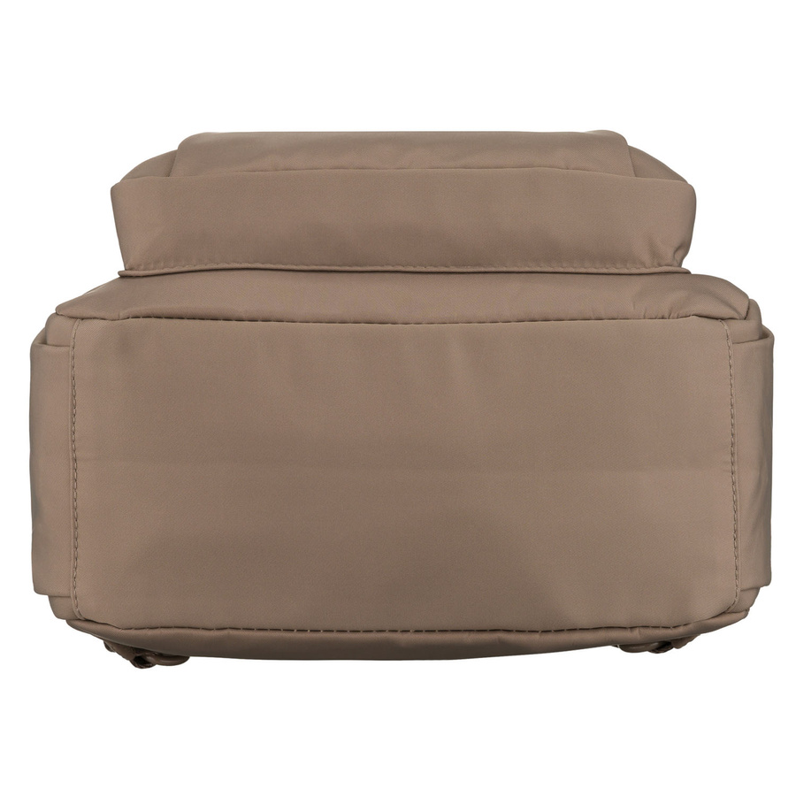 Beżowy plecak damski wykonany z poliestru, zawieszony na regulowanych szelkach - Peterson