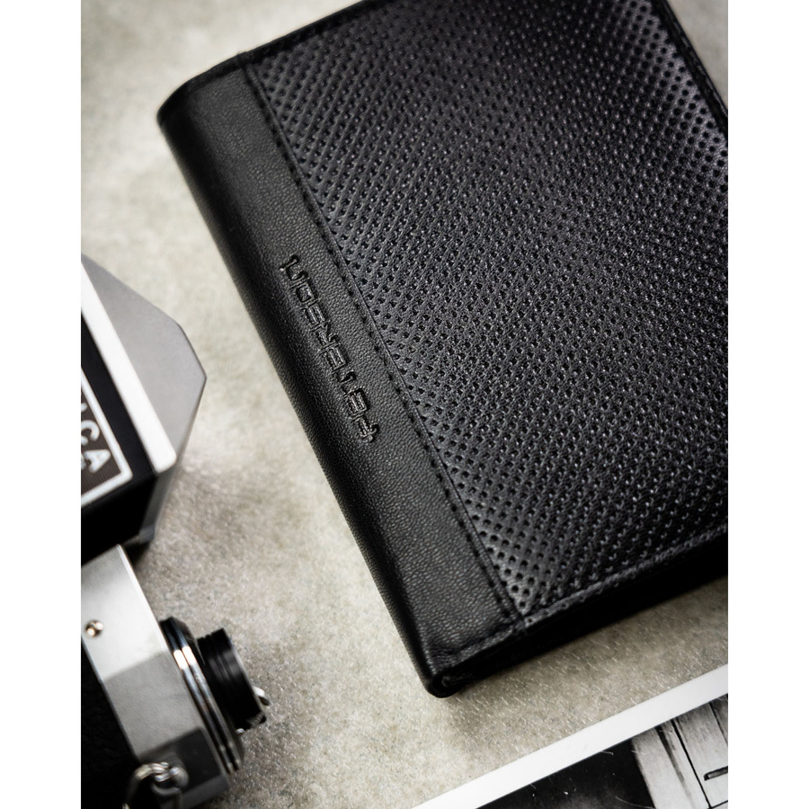 Zestaw prezentowy: skórzany, pionowy portfel męski w czarnym kolorze bez zapięcia i czarny pasek ze skóry ekologicznej - Peterson