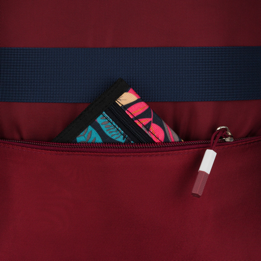 Bordowy plecak szkolny z poliestru wyposażony w boczne pasy kompresyjne - Peterson