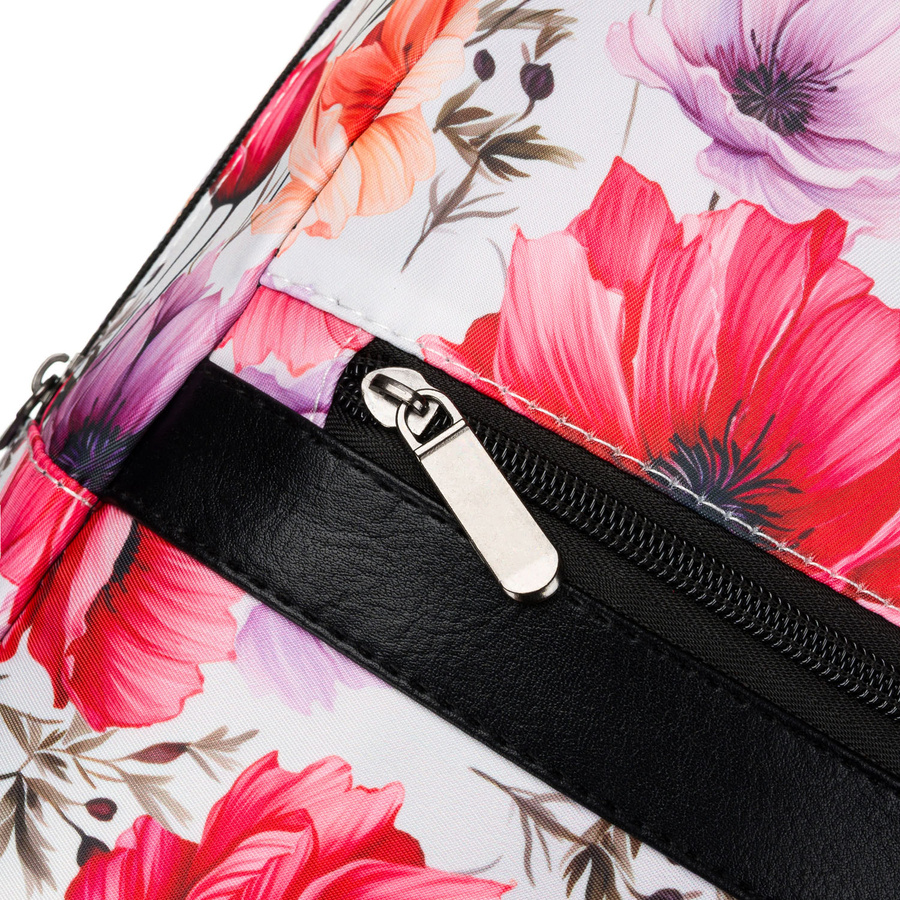 Wielokolorowy plecak damski w kwiaty zawieszony na regulowanych szelkach - Rovicky