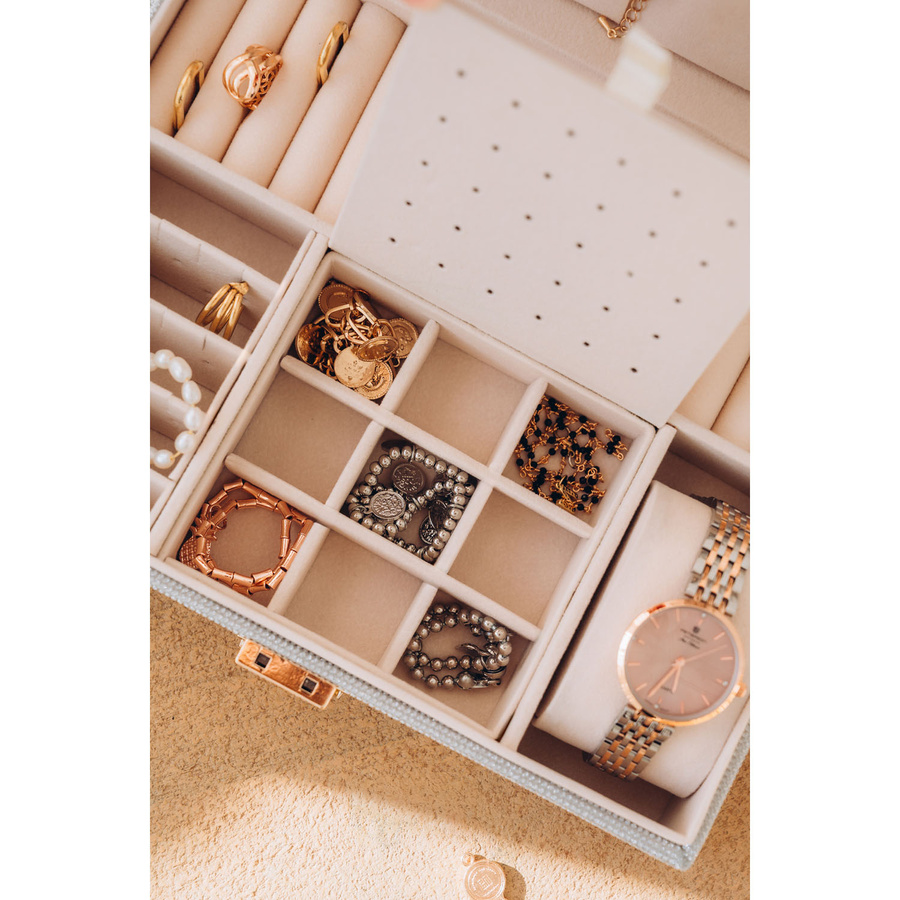 Srebrna szkatułka na biżuterię zamykana kluczykiem i zatrzaskiem - Peterson