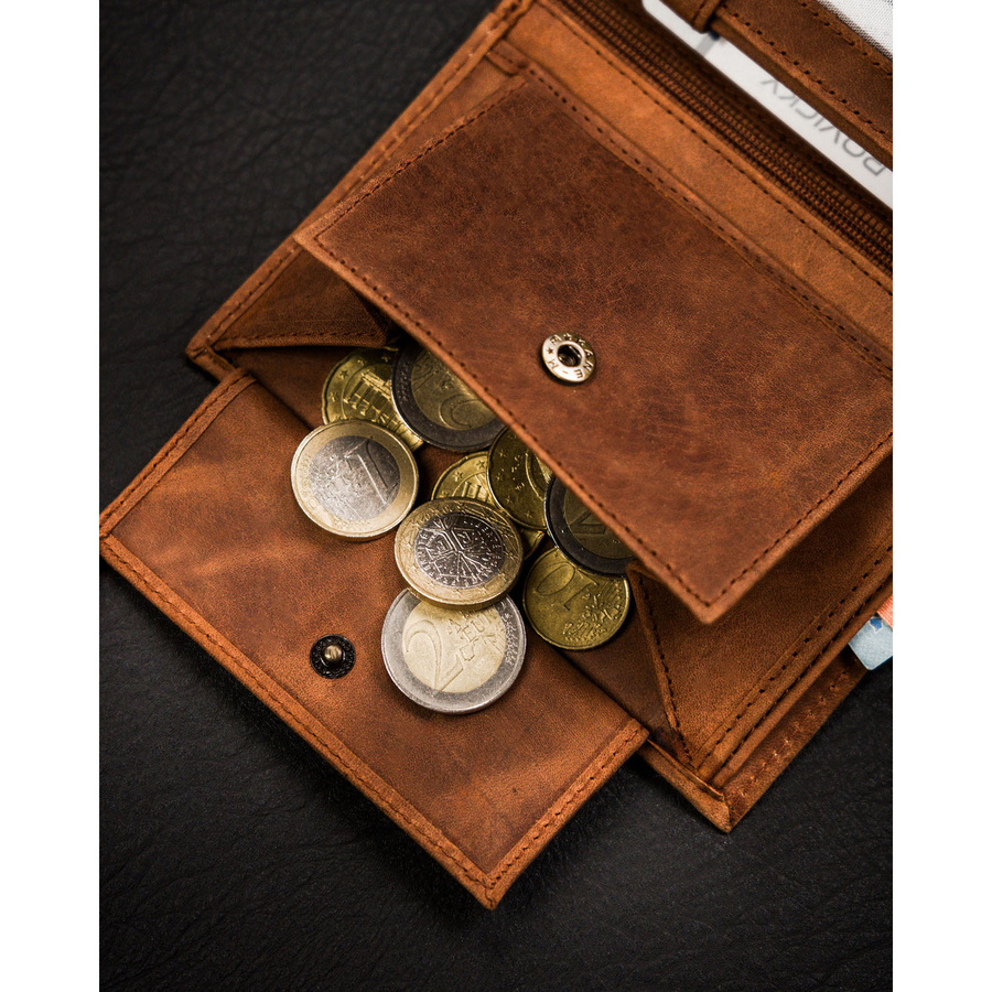 Portfel męski ze skóry naturalnej z tłoczeniem w kształcie głowy psa